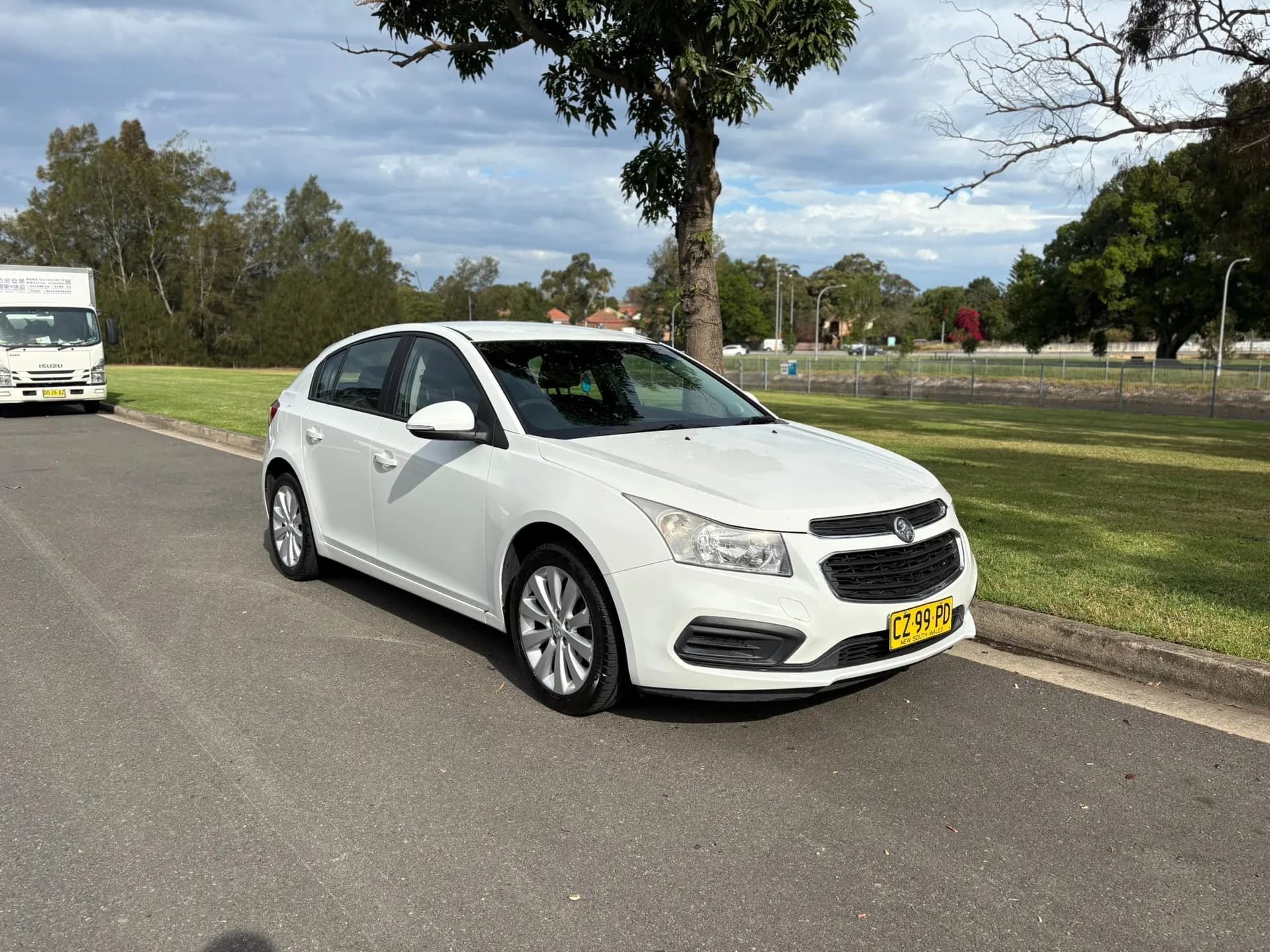2016 Holden Cruze Equipe, photo 1 of 15